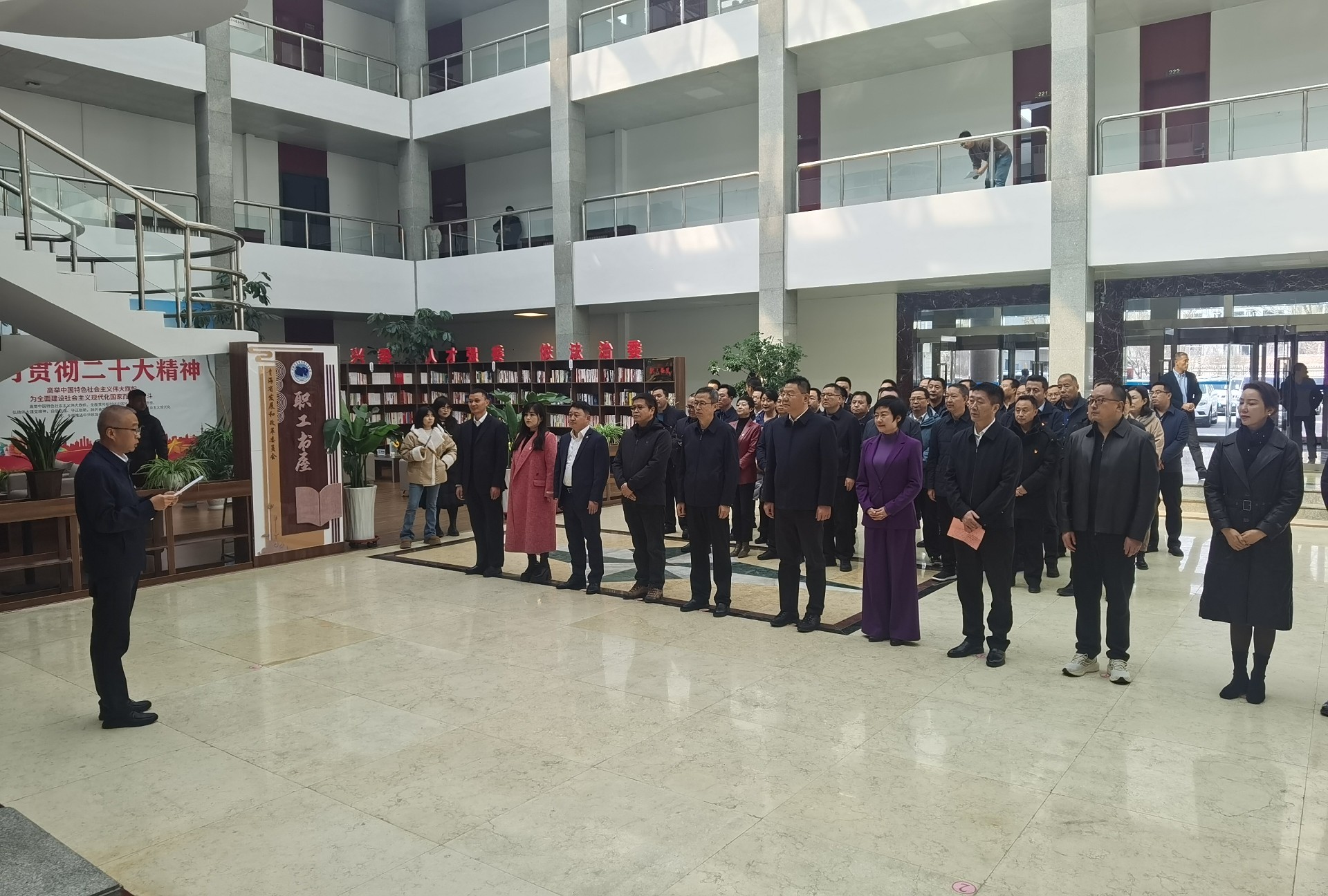 青海民营经济发展局挂牌成立02.jpg